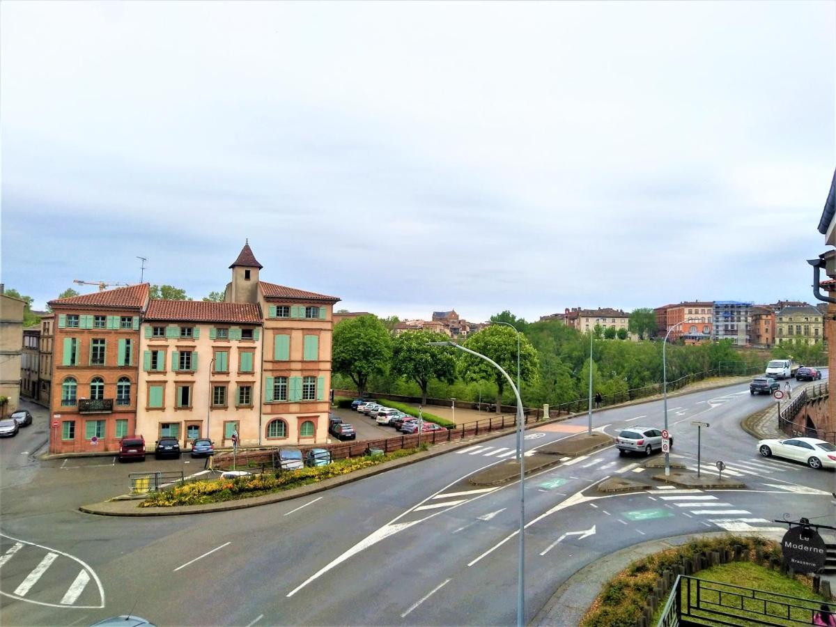 Chambre Privee Et Spacieuse Au Sein D'Un Logement Partage - Central, Quartier Villebourbon - 3 Chambres Doubles - 2 Balcons - Places De Stationnements Gratuites - 5 Min A Pied Gare Et Hypercentre 蒙托邦 外观 照片